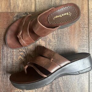 BareTraps Brown Leather Platform Thong Mules